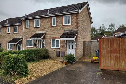 2 bedroom end of terrace house to rent, THORNHILL - Well presented modern cul de sac property with New Kitchen