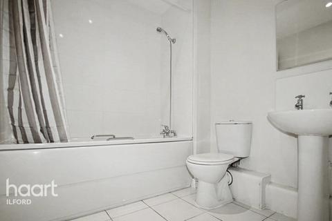 2 bedroom apartment to rent, Centreway Apartments, Axon Place, ILFORD
