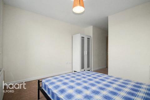 2 bedroom apartment to rent, Centreway Apartments, Axon Place, ILFORD
