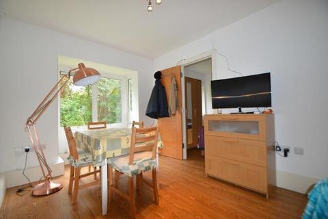 1 bedroom maisonette to rent, Cross Lanes, Guildford GU1