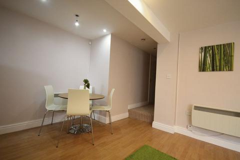 2 bedroom flat to rent, Claremont Villas, Hyde Park