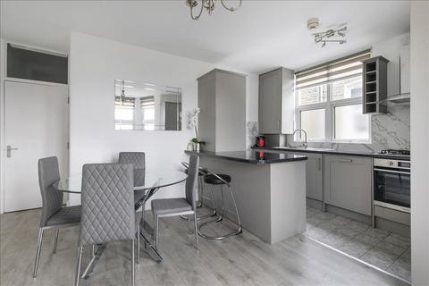 undefined, Fulham Palace Road, Hammersmith, London, W6