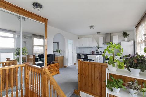undefined, Fulham Palace Road, Hammersmith, London, W6