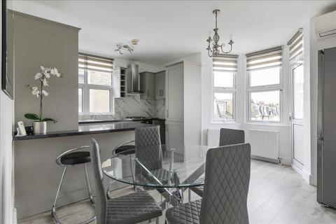 4 bedroom apartment for sale, Fulham Palace Road, Hammersmith, London, W6