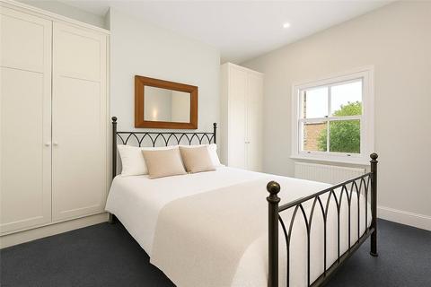 2 bedroom apartment to rent, St. James's Drive, London, SW17