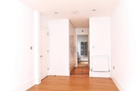 2 bedroom apartment to rent, Long Acre, Covent Garden, WC2E