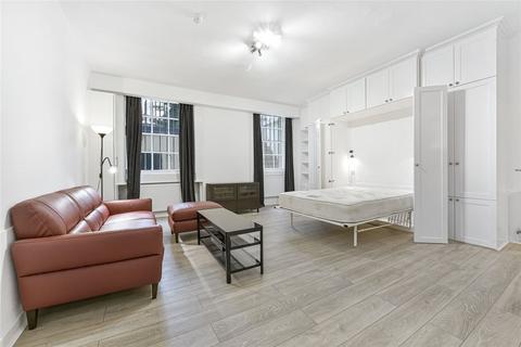 Studio to rent, Lowndes Square, Knightsbridge, London