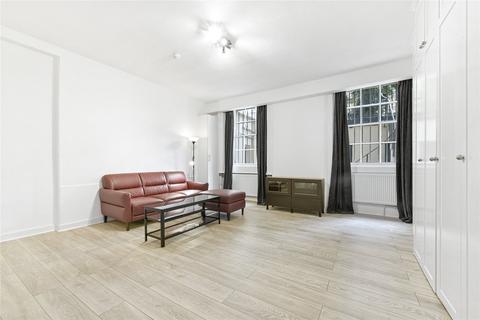 Studio to rent, Lowndes Square, Knightsbridge, London