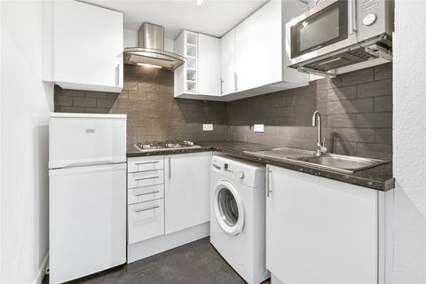 Studio to rent, Lowndes Square, Knightsbridge, London
