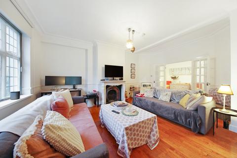 4 bedroom flat to rent, Wellington Court, 55-67 Wellington Road, St Johns Wood, London