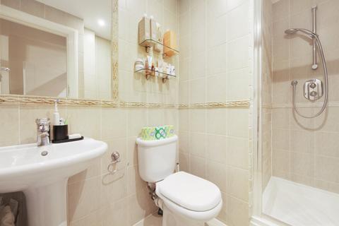 4 bedroom flat to rent, Wellington Court, 55-67 Wellington Road, St Johns Wood, London