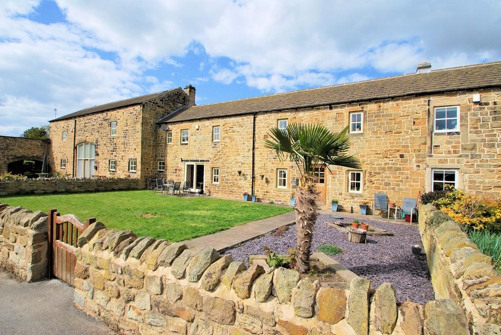 Low Farm Court, Edderthorpe Lane 3 bed barn conversion £375,000