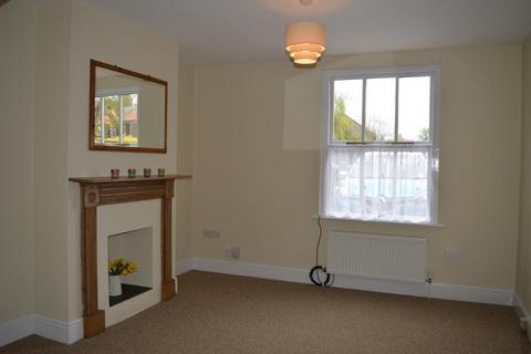 2 bedroom terraced house to rent, Park Place, Rushden, NN10