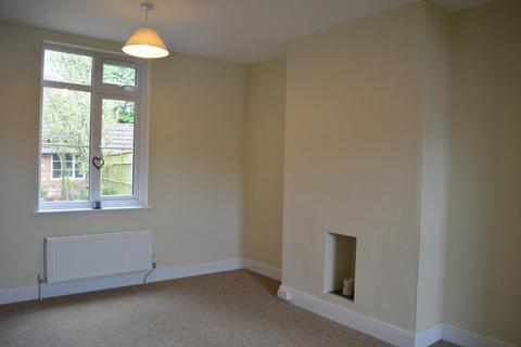 2 bedroom terraced house to rent, Park Place, Rushden, NN10