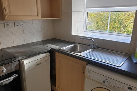 2 bedroom apartment to rent, Blakeshay Close, Leicester LE3