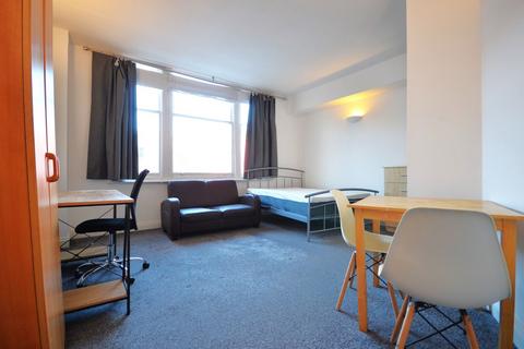 Studio to rent, Royal College Street, Camden, NW1 9QS