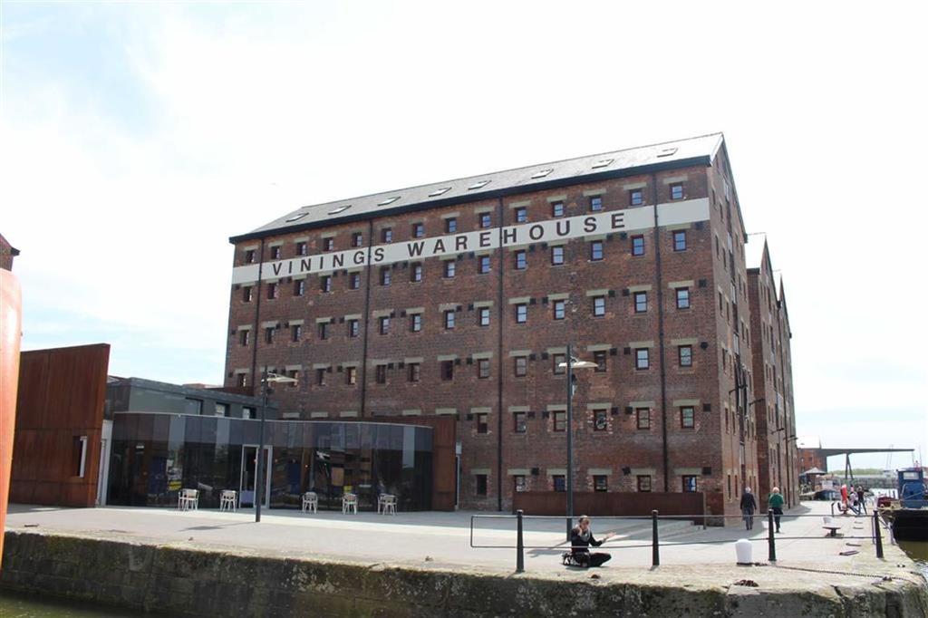 Vinings Warehouse Gloucester Docks Gloucestershire 1 Bed Apartment Image 1 Of 8
