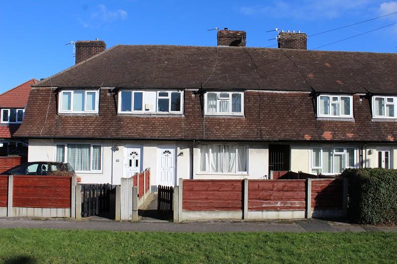 Sale Road, Northern Moor, Manchester. M23 0DF 3 bed terraced house £700 pcm (£162 pw)