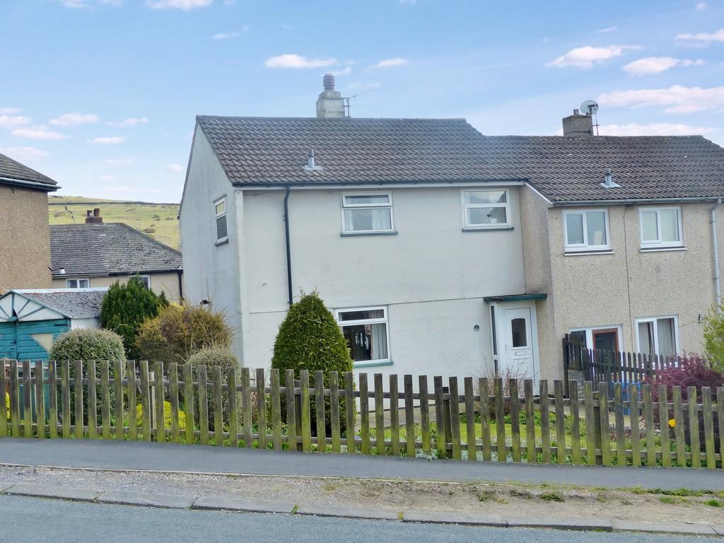 Greatwood Avenue, Skipton 3 bed end of terrace house £129,500