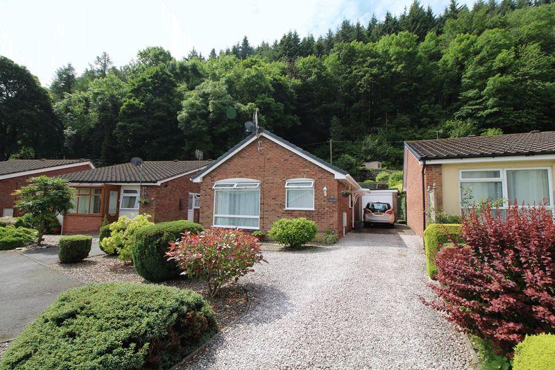 Tyn Y Celyn Drive, Llangollen 2 bed detached bungalow £174,950