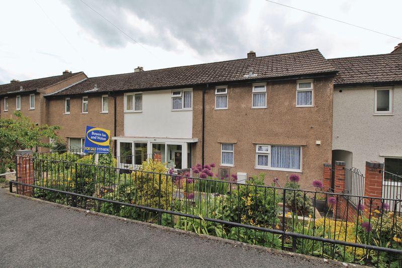 Maes Pengwern, Llangollen 3 bed terraced house £134,950