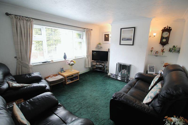 Maes Pengwern, Llangollen 3 bed terraced house £134,950