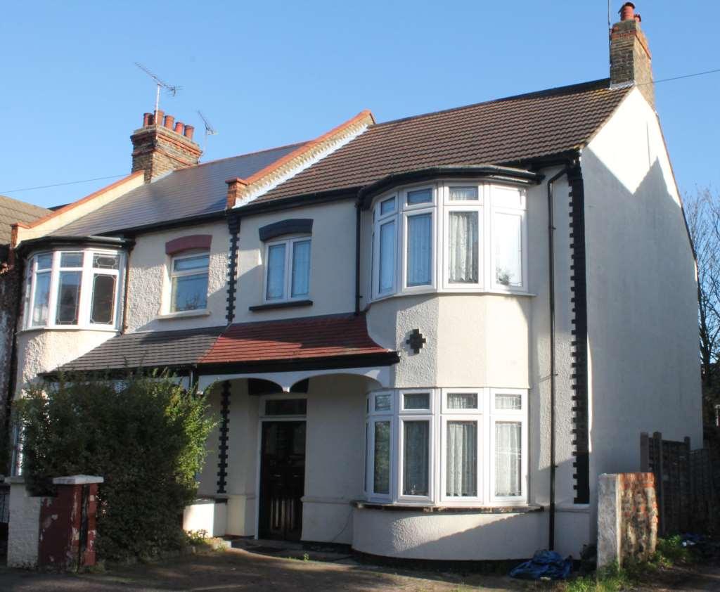 Brightwell Ave, Westcliff On Sea 4 bed house £1,350 pcm (£312 pw)