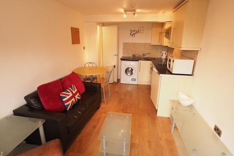 1 bedroom apartment to rent - The Oberon, 45 Queen Street, Hull, HU1 1TF