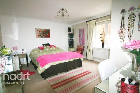 2 bedroom flat to rent, Acer Court, Ascot SL5