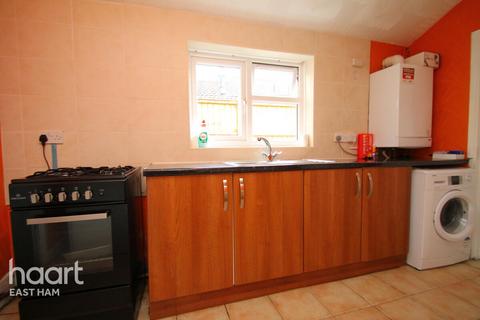 3 bedroom terraced house to rent, Olive Road, LONDON