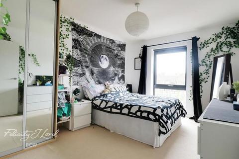 undefined, Windsor Court, Bow