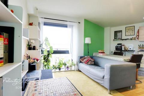 undefined, Windsor Court, Bow