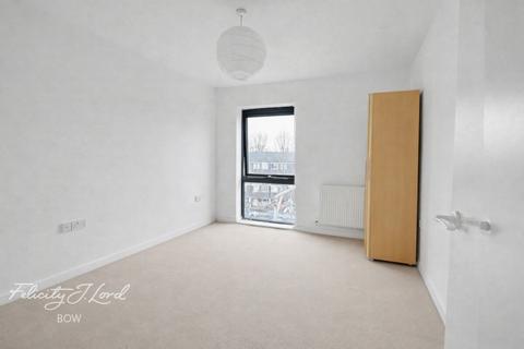 undefined, Windsor Court, Bow