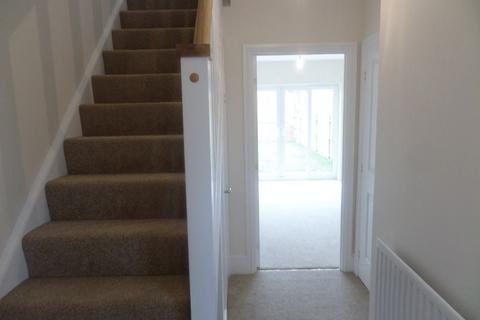 2 bedroom semi-detached house to rent, Kingdon Way, Holsworthy