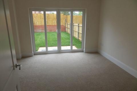 2 bedroom semi-detached house to rent, Kingdon Way, Holsworthy