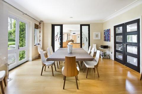 undefined, Spring Woods, Wentworth, Surrey, GU25 4PW
