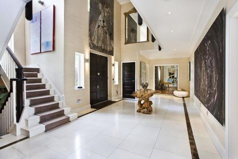 undefined, Spring Woods, Wentworth, Surrey, GU25 4PW