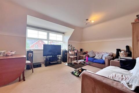 2 bedroom flat to rent, Boscombe