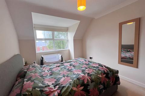 2 bedroom flat to rent, Boscombe