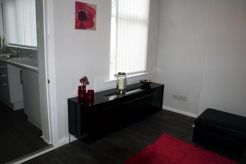 3 bedroom terraced house to rent, HOWE STREET, MIDDLESBROUGH TS1