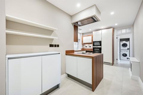 3 bedroom flat to rent, 35-37 Grosvenor Square, Mayfair, London