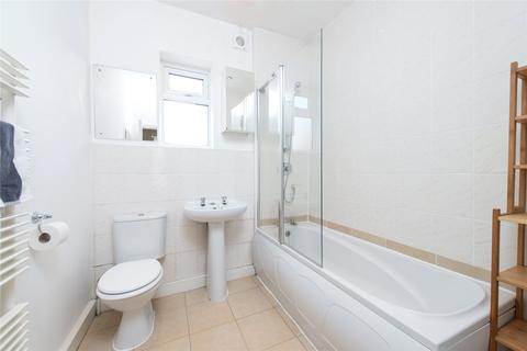 2 bedroom flat to rent, Clovelly Road, Chiswick, London