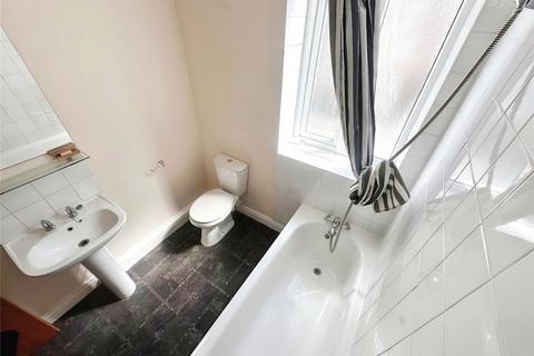 3 bedroom terraced house to rent, Lowerhouses Lane, Lowerhouses, Huddersfield, HD5