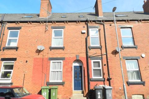 2 bedroom terraced house to rent, Beulah View, Leeds