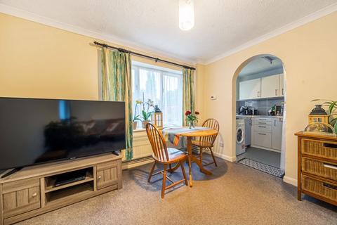 1 bedroom maisonette to rent, Warramill Road, Godalming GU7