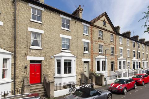 4 bedroom terraced house to rent - Warkworth Street, Cambridge