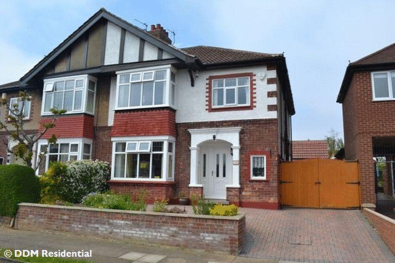 Lansdowne Avenue, Grimsby 3 bed semidetached house £200,000