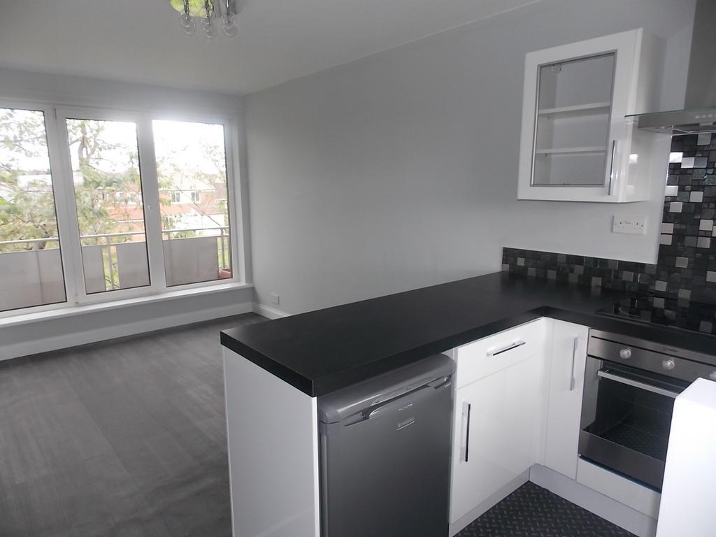 Kitchen to lounge