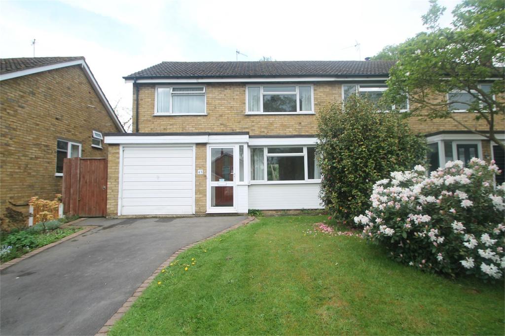 Royal Avenue, Tonbridge, Kent, TN9 3 bed semidetached house £1,250