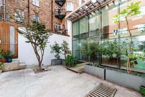 2 bedroom flat to rent, Great Titchfield Street, Fitzrovia, London